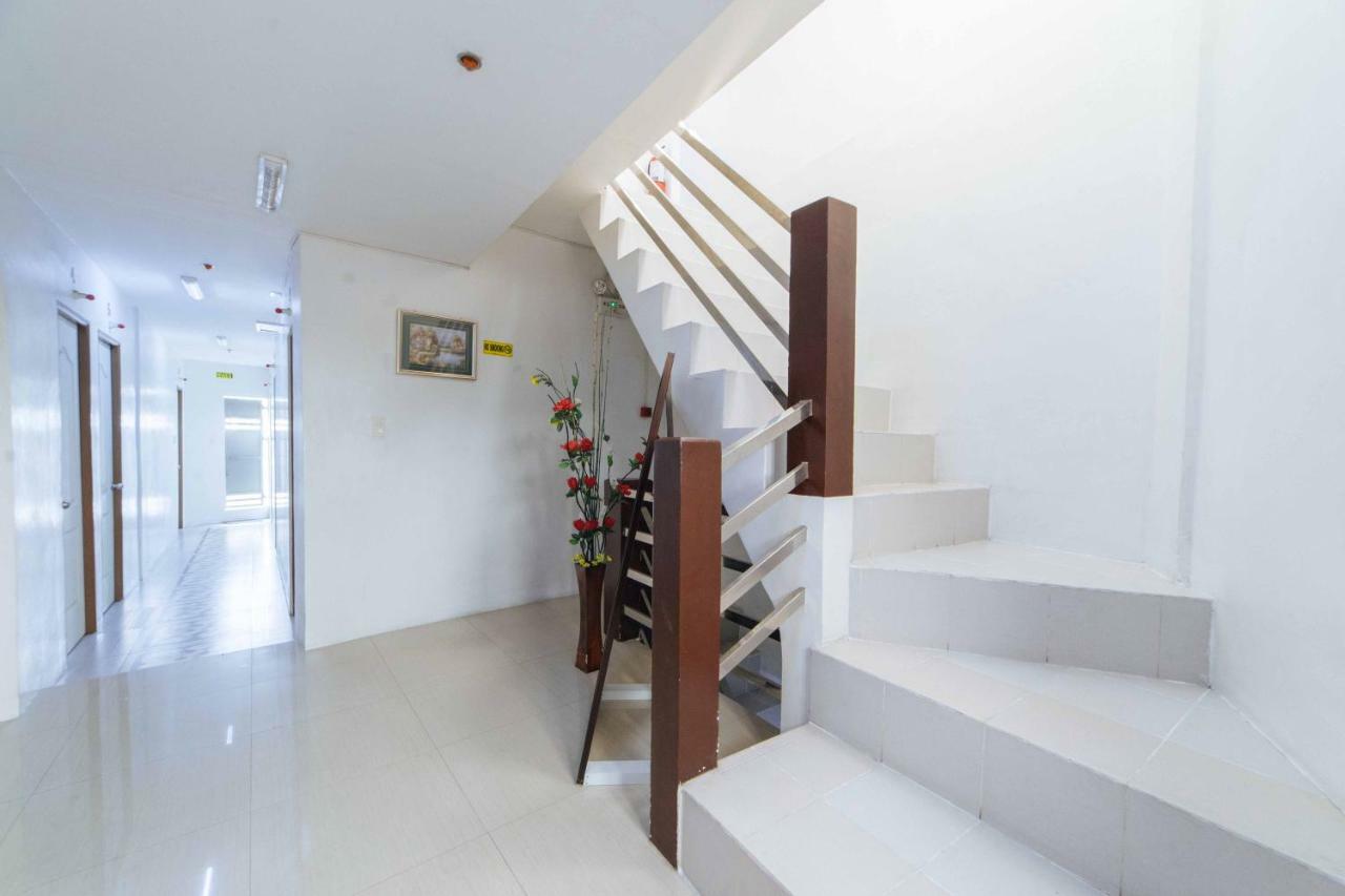 Reddoorz At San Antonio Binan Laguna Εξωτερικό φωτογραφία